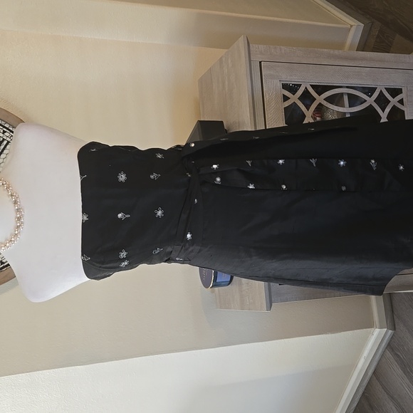 Molly B Black Strapless Chic Dress With Detachable Belt and Intricate Detailing - Picture 17 of 17